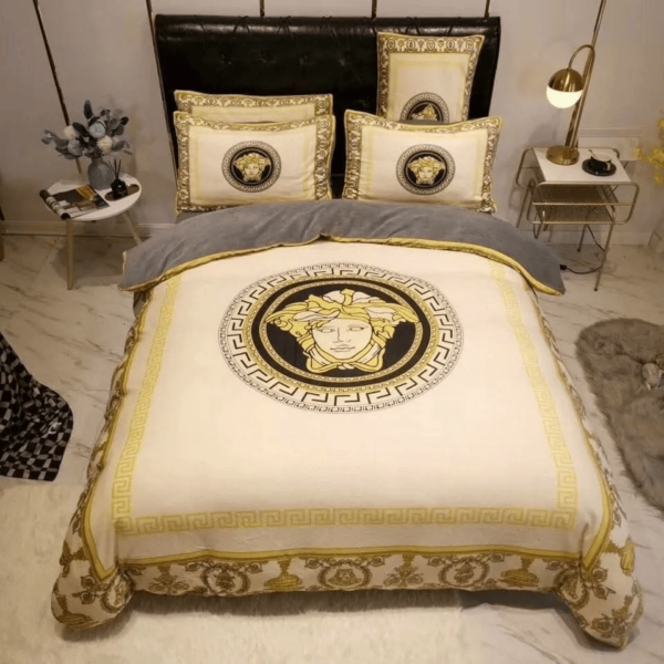 Gianni Versace Beige High-End Bedding Set Home Decor - Paulimo